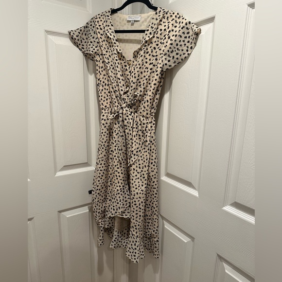 Piper and Scoot waist tie black and cream spotted flutter sleeve dress - Picture 1 of 5